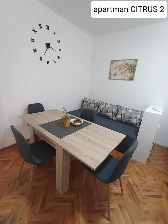 Apartman "Citrus" เทรบินเย ภายนอก รูปภาพ